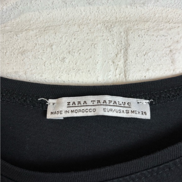 Zara Trafaluc Woman’s Casual Minimalistic Bell Sleeve Basic Shirt Size Small - Picture 3 of 5